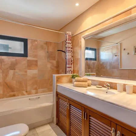 Ambar Πλάγια Μπλάνκα